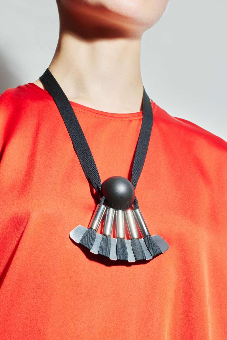 POMPON _ NOIR – Image 2