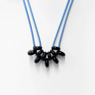 ECCOLA N8 _noir sur corde azur