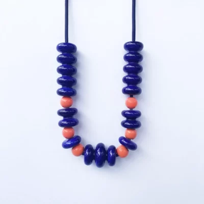 ECCOLA SAUTOIR NECKLACE _ dark blue & corail